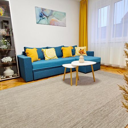Tusmorez Central Apartment เตอร์กู-มูเรช ภายนอก รูปภาพ