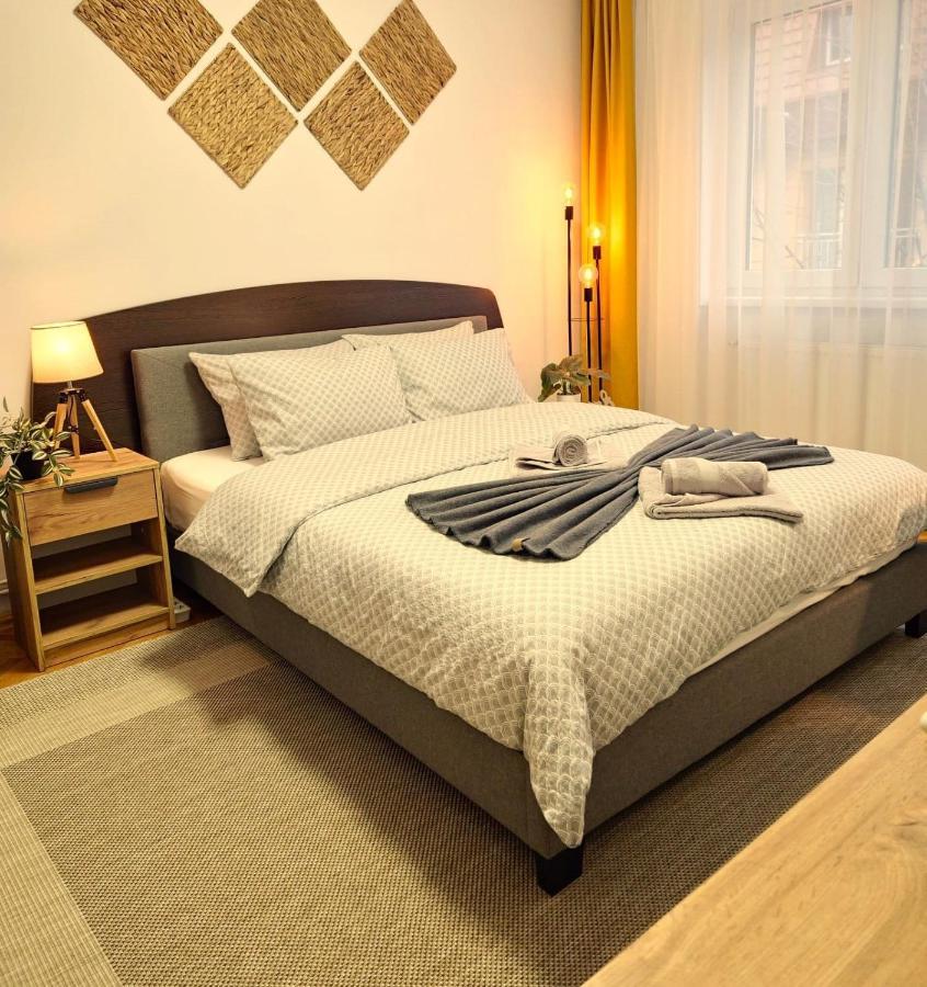 Tusmorez Central Apartment เตอร์กู-มูเรช ภายนอก รูปภาพ